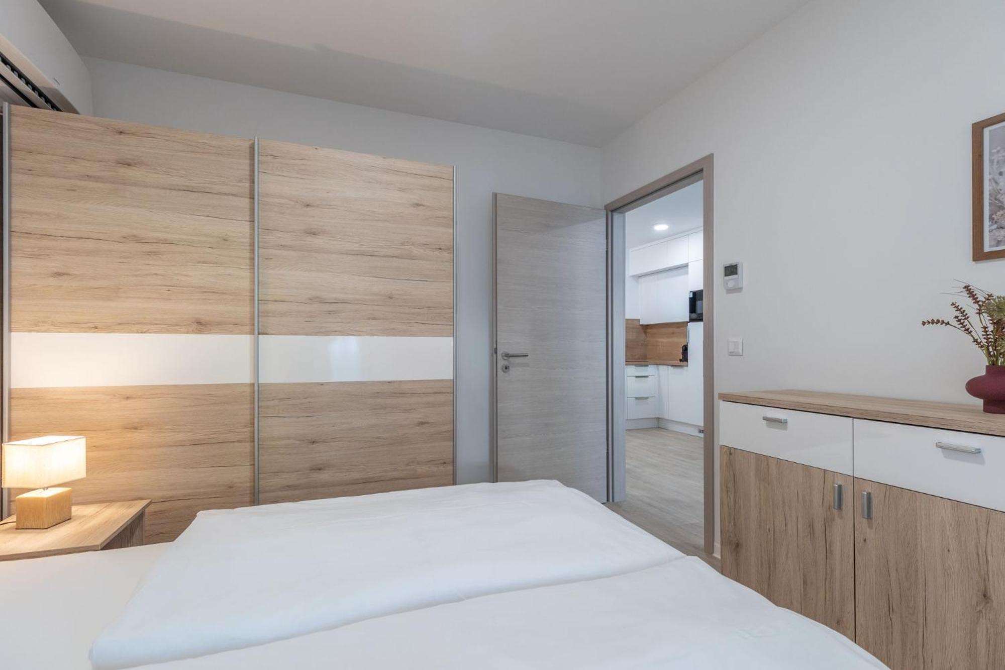 Casa Romana Apartmanok Siofok By Bltn מראה חיצוני תמונה