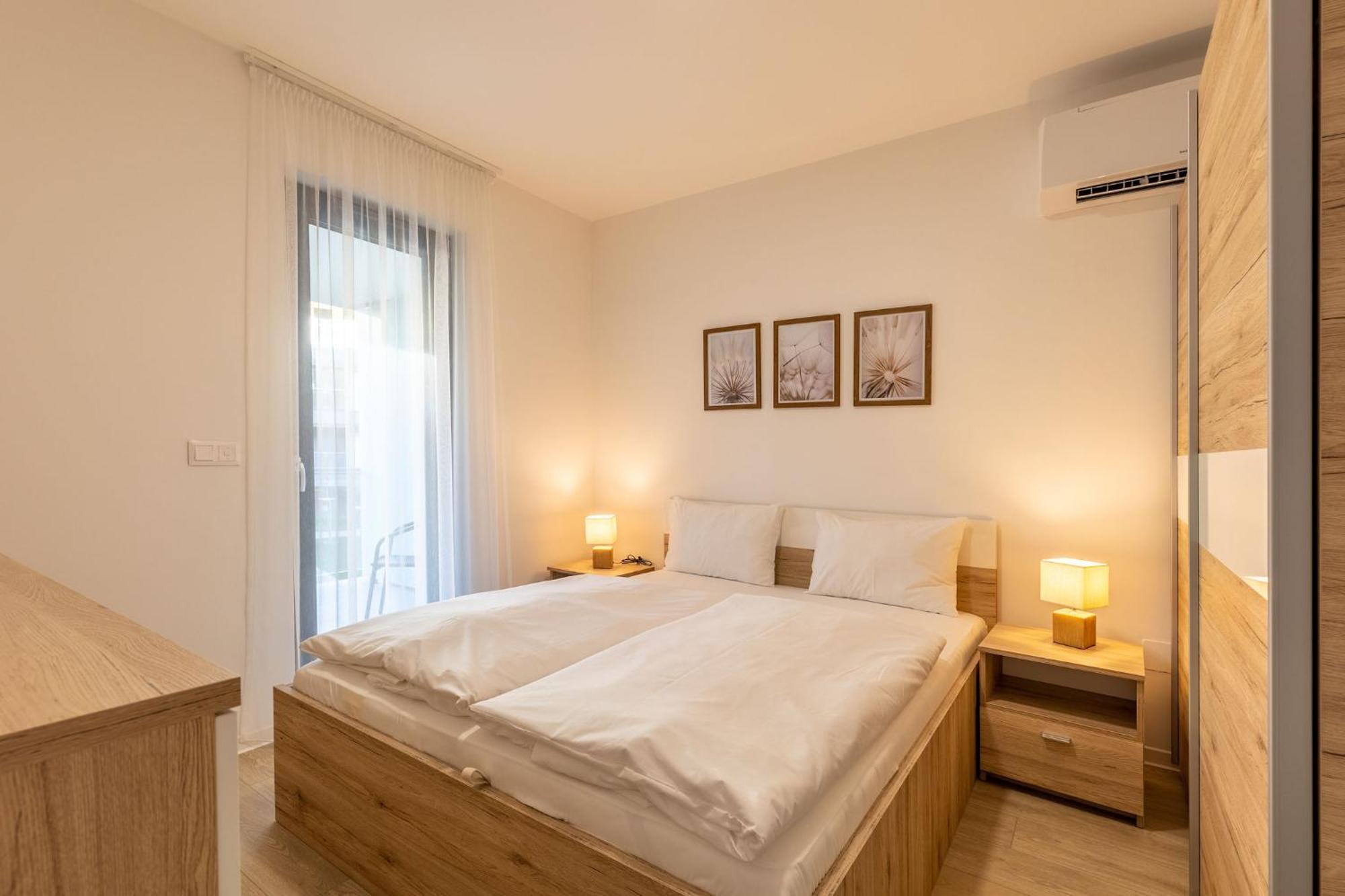 Casa Romana Apartmanok Siofok By Bltn מראה חיצוני תמונה