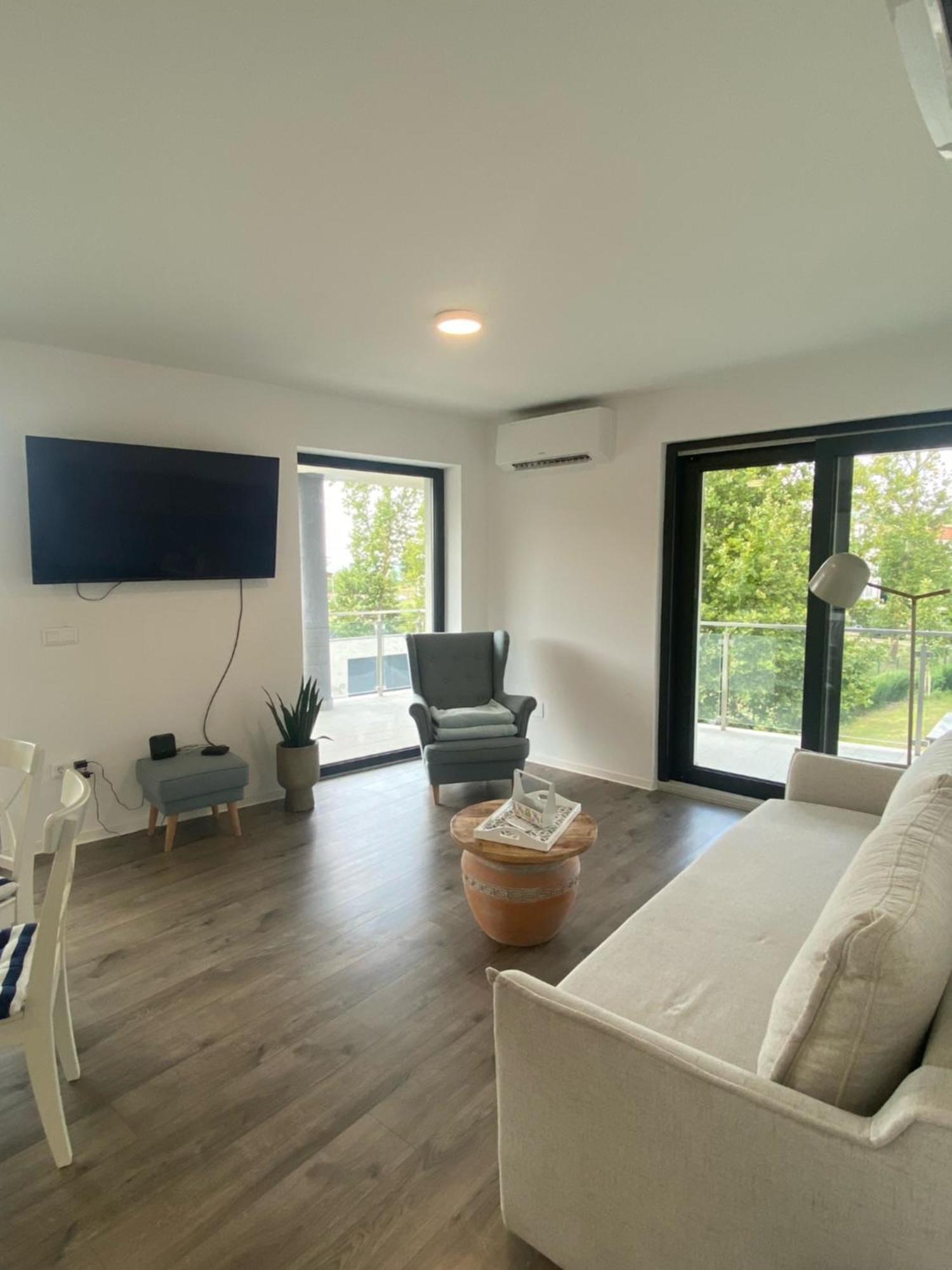 Casa Romana Apartmanok Siofok By Bltn מראה חיצוני תמונה